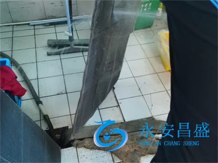 維護企業(yè)室內(nèi)空氣質(zhì)量 定期清洗中央空調(diào)通風管道 確?？諝獬Ｐ?></a></div>
                      <div   id=