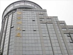 金洲大廈中央空調(diào)維護(hù)保養(yǎng)，主機(jī)大修